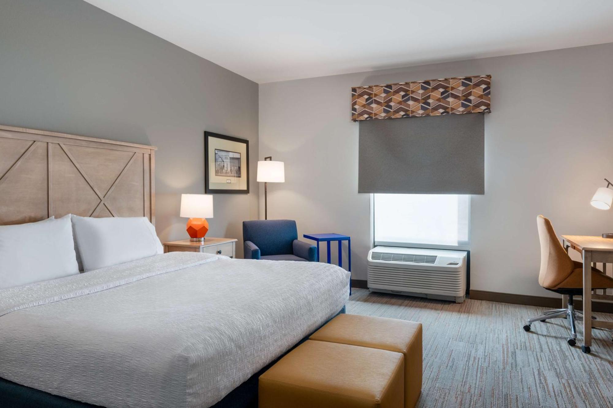 Hampton Inn & Suites Dodge City Boot Hill Casino Exterior photo