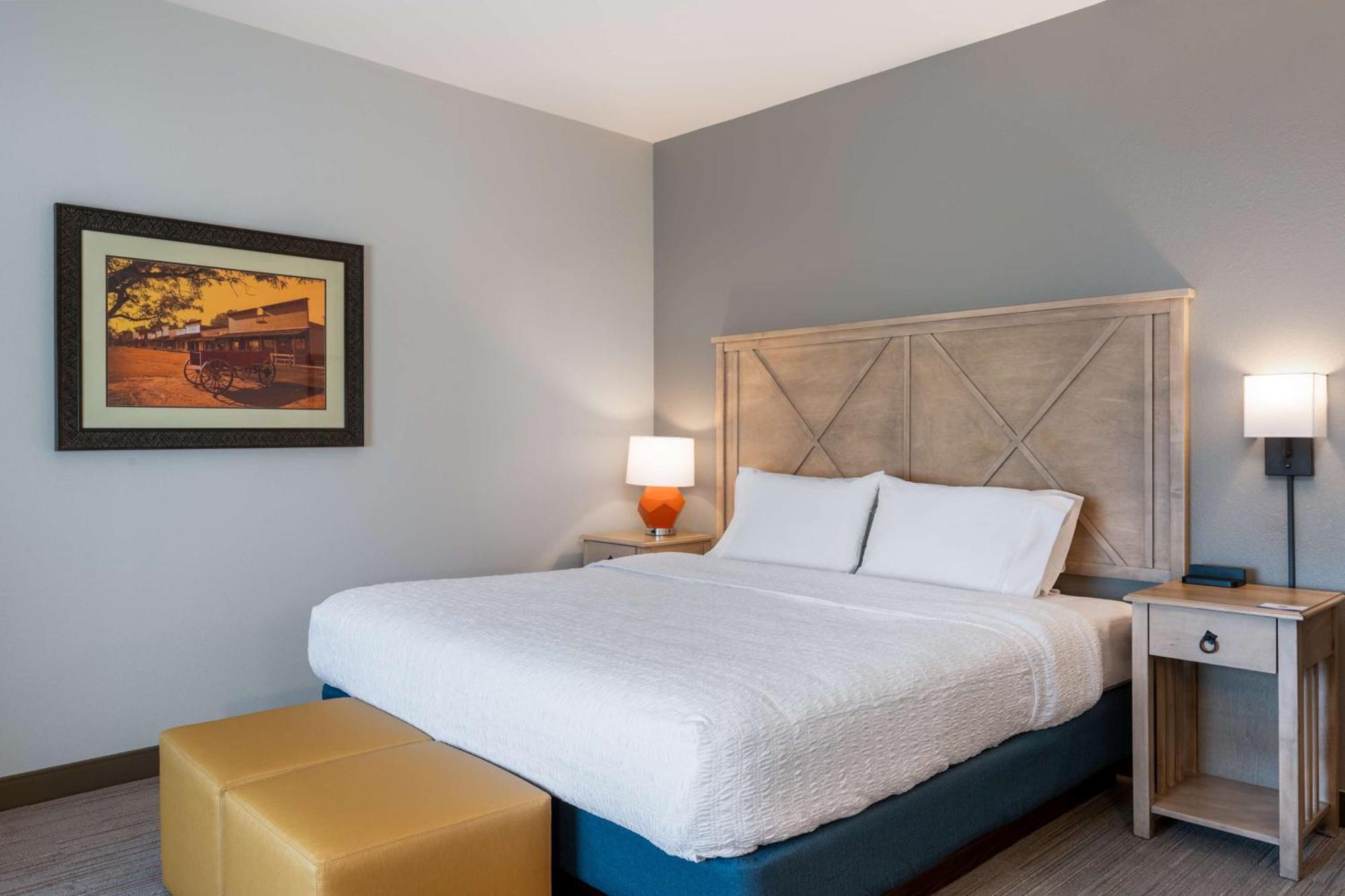 Hampton Inn & Suites Dodge City Boot Hill Casino Exterior photo